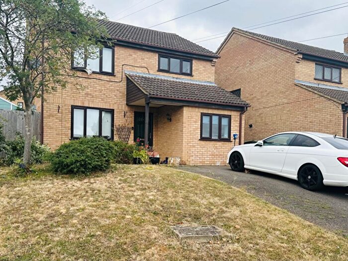 4 Bedroom Detached House For Sale In Laywood Way, Irthlingborough, Wellingborough, NN9