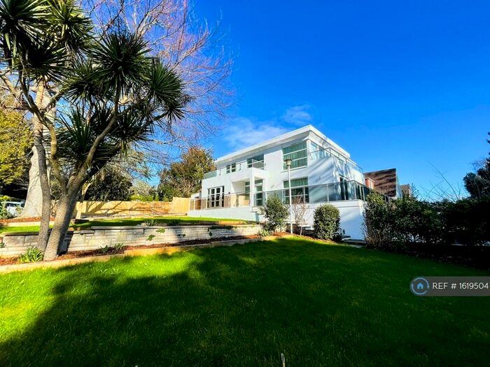 5 Bedroom Detached House To Rent In Benellen Avenue, Bournemouth, BH4