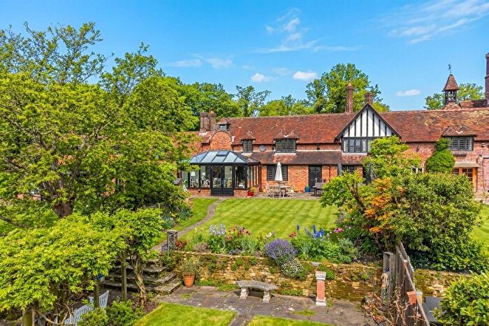 3 Bedroom Property For Sale In Station Road, Cowden, TN8