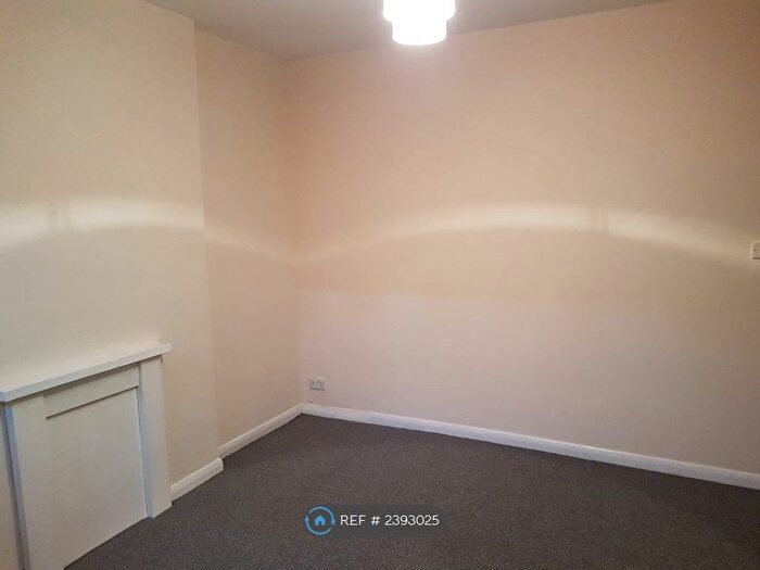 1 Bedroom Maisonette To Rent In Gilbey Road, Grimsby, DN31