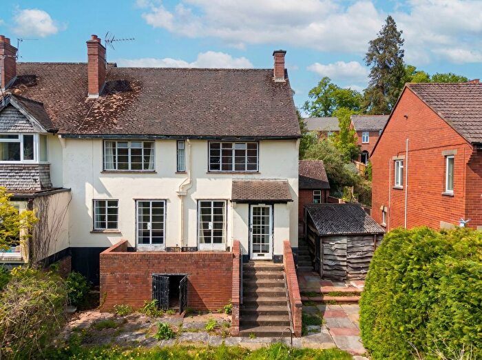 3 Bedroom Semi Detached House For Sale In Hawthorn Road, Crediton, EX17