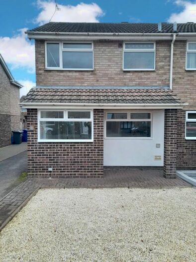 3 Bedroom Semi-Detached House To Rent In Harwood Avenue, Branston, Burton-On-Trent, Staffordshire, DE14