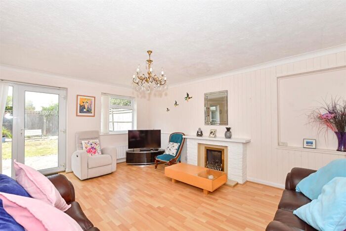 3 Bedroom Detached Bungalow For Sale In Phyllis Avenue, Peacehaven, East Sussex, BN10