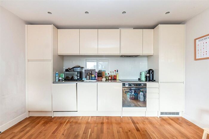 1 Bedroom Flat For Sale In Carshalton Road, Sutton, SM1