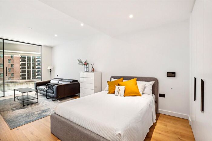1 Bedroom Apartment To Rent In Electric Boulevard, London, SW11