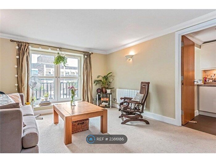2 Bedroom Flat To Rent In Chelsea Court, London, N1