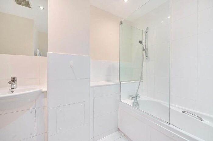 2 Bedroom Flat To Rent In Central Reading, Reading, RG1