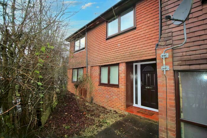 3 Bedroom House To Rent In Peverel Road, Ifield West, RH11