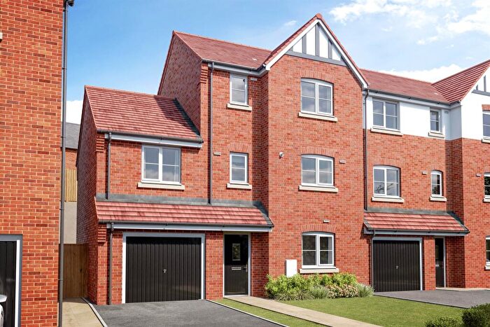 3 Bedroom Town House For Sale In Shobnall Road, Burton-On-Trent, DE14