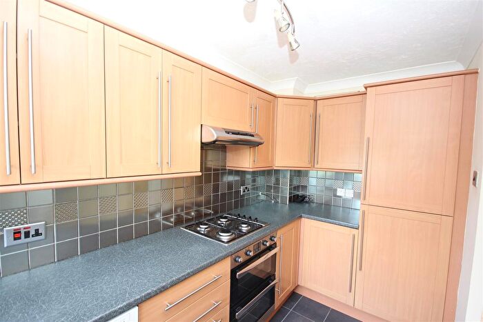 2 Bedroom Semi-detached House To Rent In Knotgrass Road, Locks Heath, Southampton, SO31