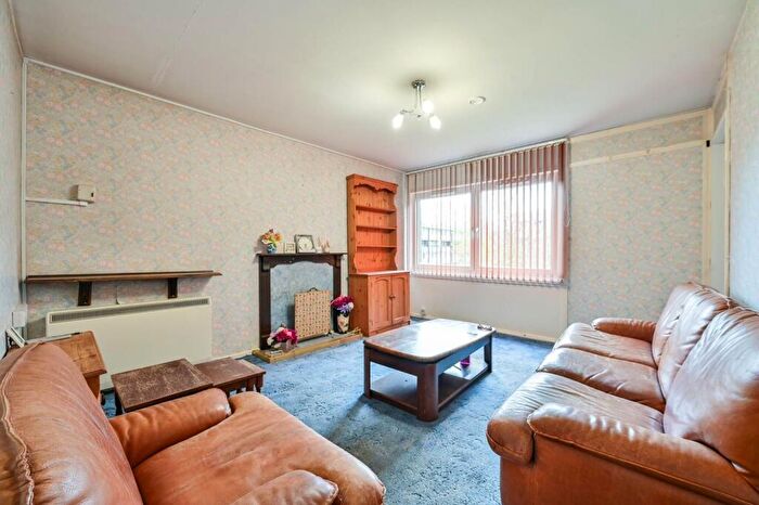 1 Bedroom Flat For Sale In Canute Gardens, London, SE16