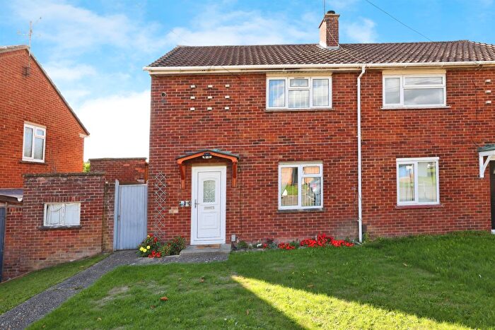 2 Bedroom Semi-Detached House For Sale In Barrington Road, Salisbury, SP1