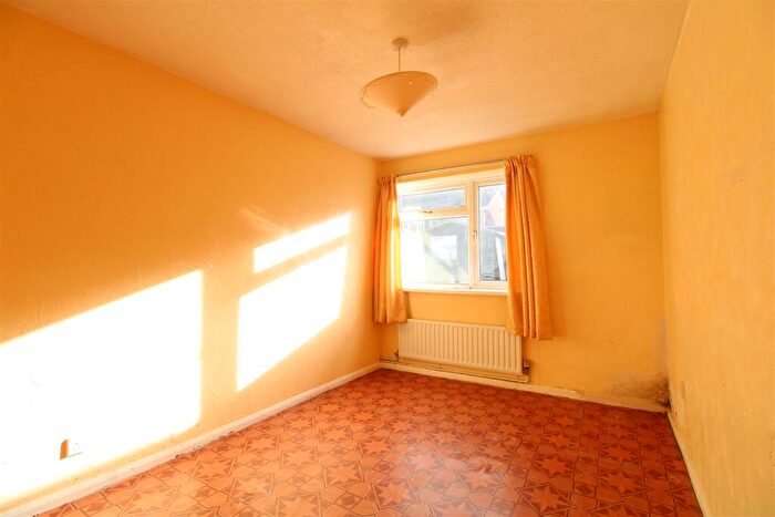 2 Bedroom Terraced Bungalow For Sale In Alder Road, Kingswinford, DY6