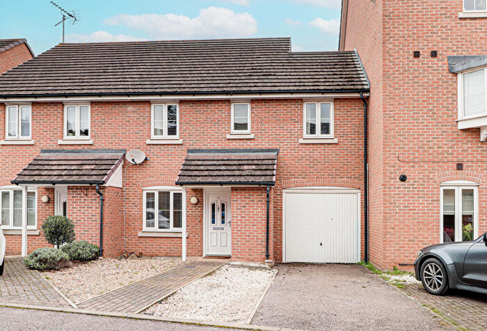 3 Bedroom Terraced House For Sale In Avian Avenue, Curo Park, Frogmore, AL2