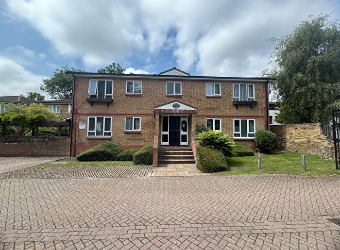 Studio To Rent In Victoria Court, Victoria Street, Maidstone, Kent, ME16