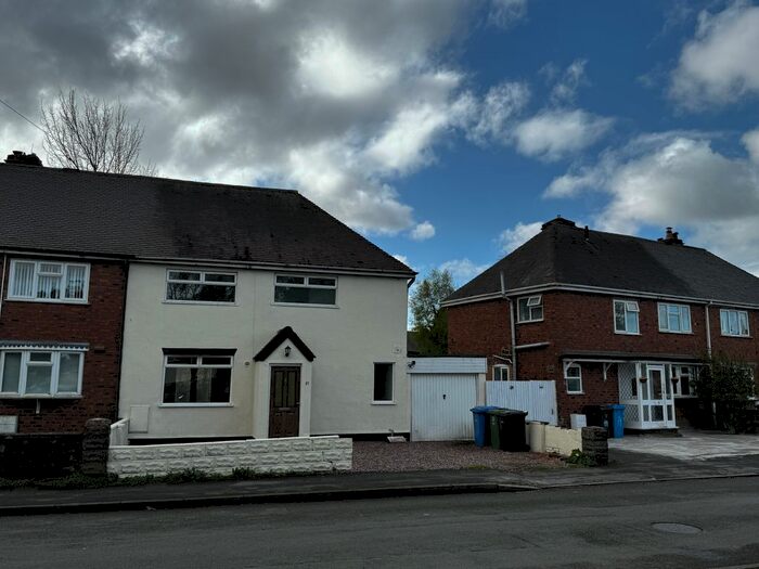 3 Bedroom Semi-Detached House To Rent In Hilton Road, Featherstone, Wolverhampton, WV10