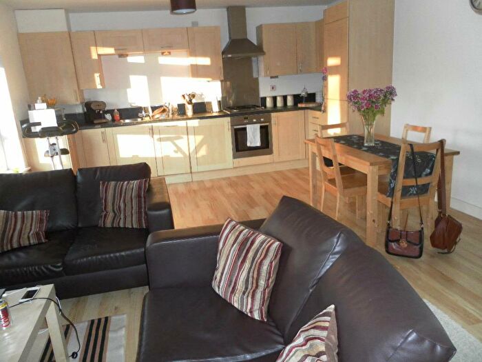 2 Bedroom Flat To Rent In Flat Priory Court, Pershore Road, Edgbaston, Birmingham, B5