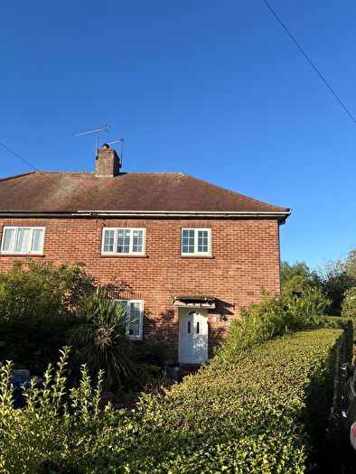 3 Bedroom Semi-Detached House For Sale In Barnet, Herts, EN5