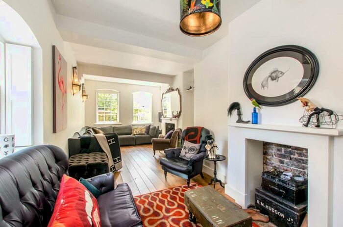 5 Bedroom Flat To Rent In Lutton Terrace, Hampstead, London, NW3