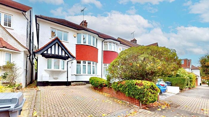4 Bedroom Semi-Detached House To Rent In Highcroft Gardens, London, NW11