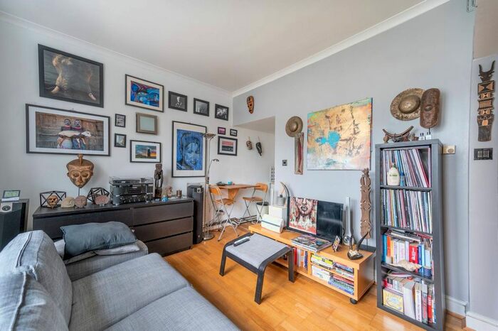 1 Bedroom Flat To Rent In Elsham Road, Holland Park, London, W14