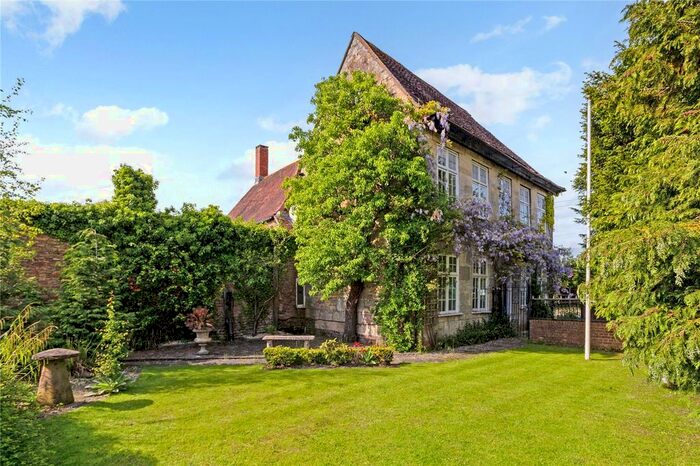 8 Bedroom Detached House For Sale In Moreton Valence, Gloucester, GL2