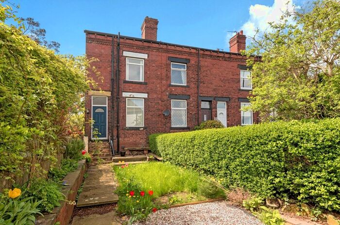 4 Bedroom End Of Terrace House To Rent In Cemetery Road, Pudsey, West Yorkshire, LS28