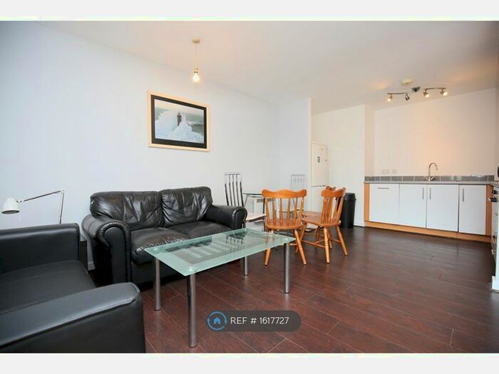 2 Bedroom Flat To Rent In Beauchamp House, Coventry, CV1