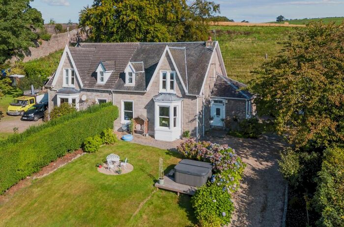 4 Bedroom Semi-Detached House For Sale In Clutha, Ardoch, Cardross, Argyll And Bute, G82