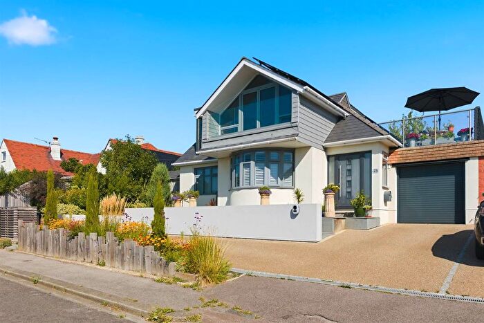 4 Bedroom Detached House For Sale In Harcourt Drive, Herne Bay, CT6