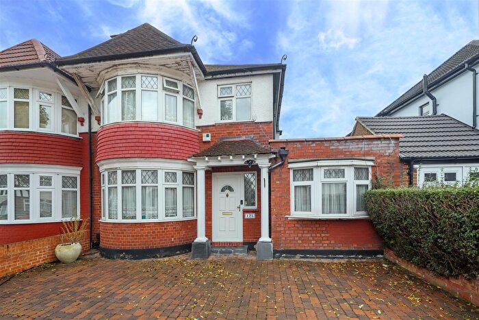 3 Bedroom Semi Detached House For Sale In Regal Way, Harrow, HA3
