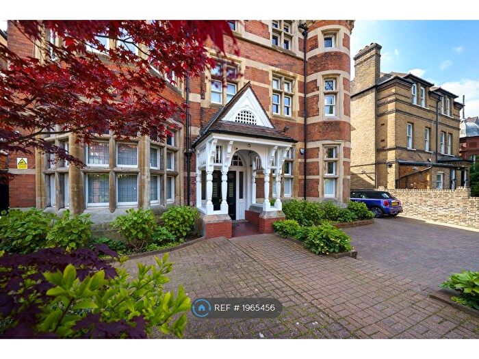 3 Bedroom Flat To Rent In Arkwright Road, London, NW3