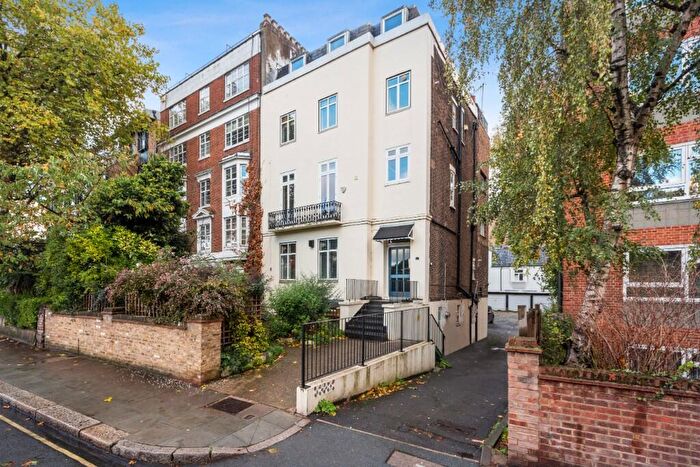 2 Bedroom Flat For Sale In Gloucester Avenue, London, NW1