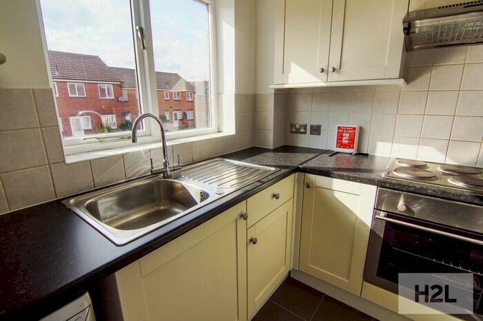 2 Bedroom Maisonette To Rent In Rochester Close, Nuneaton, Warwickshire, CV11