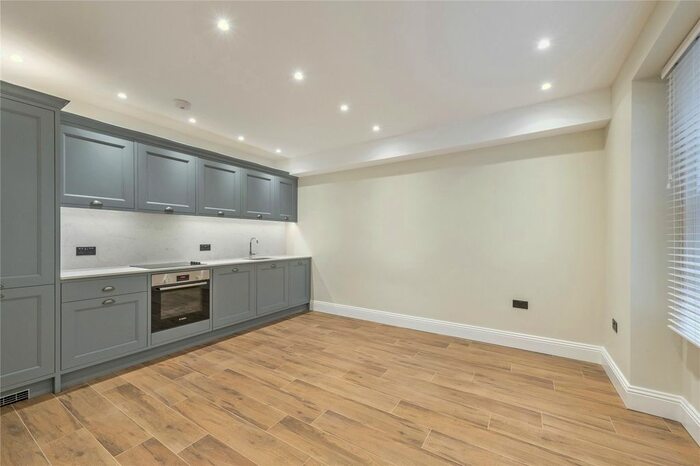 2 Bedroom Flat To Rent In Devonshire Terrace, London, W2