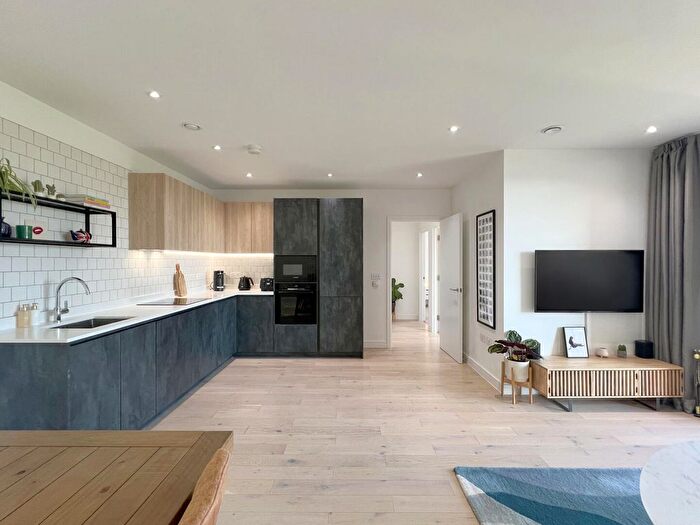 2 Bedroom Flat For Sale In Maurice Browne Avenue, Millbrook Park, NW7