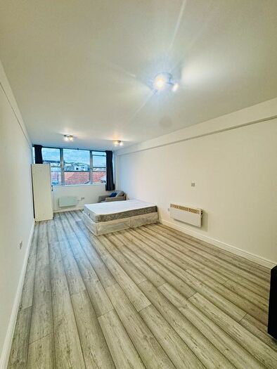 1 Bedroom Studio To Rent In London, CR7