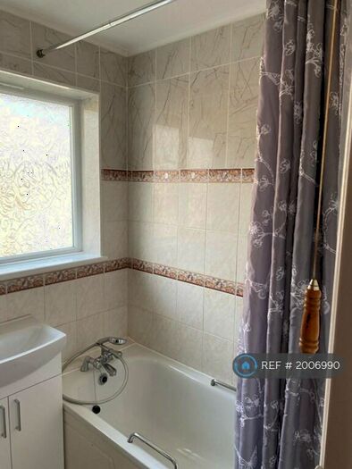 1 Bedroom End Of Terrace House To Rent In Bader Gardens, Slough, SL1