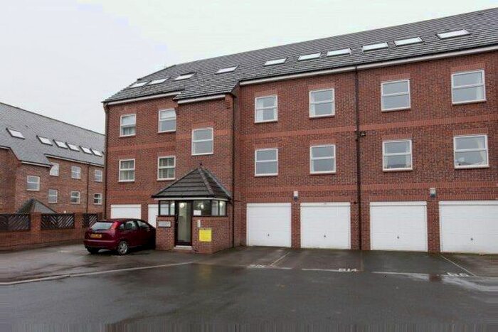 1 Bedroom Flat To Rent In Winteringham House, York, YO31