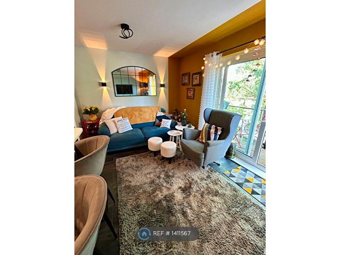 3 Bedroom End Of Terrace House To Rent In Fourdrinier Way, Hemel Hempstead, HP3