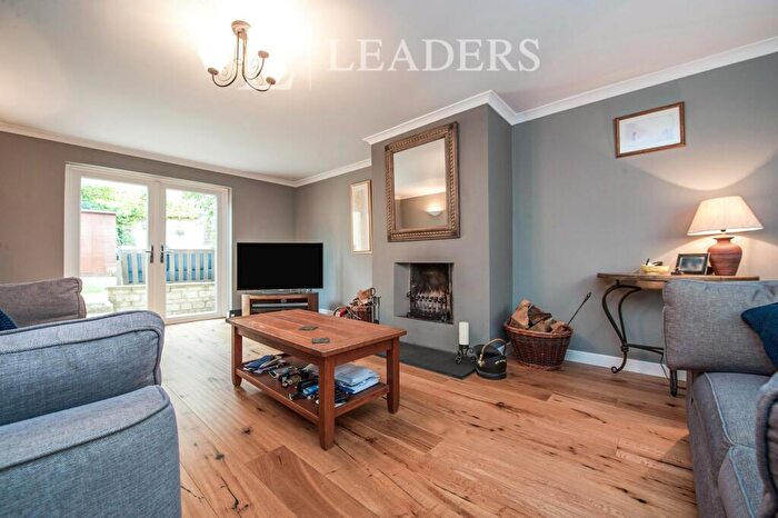 4 Bedroom Detached House To Rent In Church Street, GL7