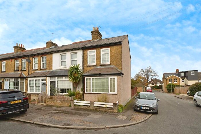 3 Bedroom Semi-Detached House For Sale In Cottimore Terrace, Walton-On-Thames, Surrey, KT12