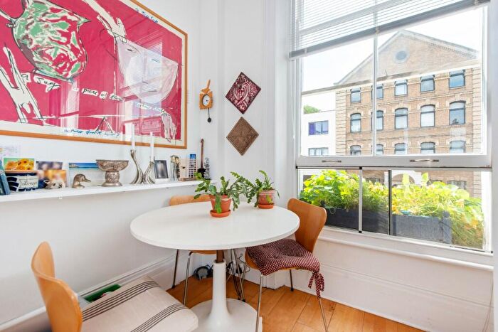 1 Bedroom Flat For Sale In Fitzroy Road, London, NW1