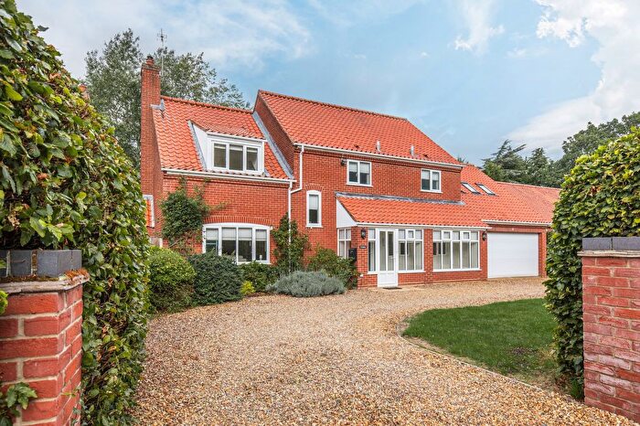 5 Bedroom Detached House For Sale In Vicarage Meadows, Dereham, NR19