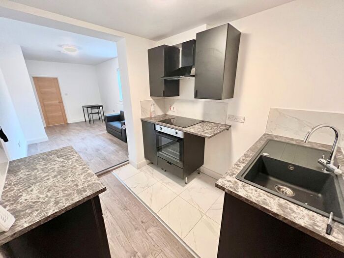 1 Bedroom Flat To Rent In - Lichfield Street, Walsall, WS1