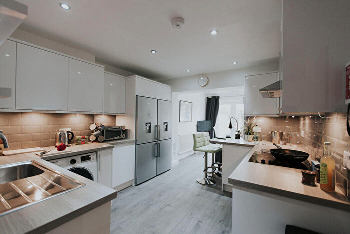 6 Bedroom House Of Multiple Occupation To Rent In Room To Suit Professionals - Reduced Deposit, OX11