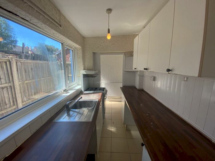 2 Bedroom Terraced House To Rent In New Park Road, Leicester, LE2