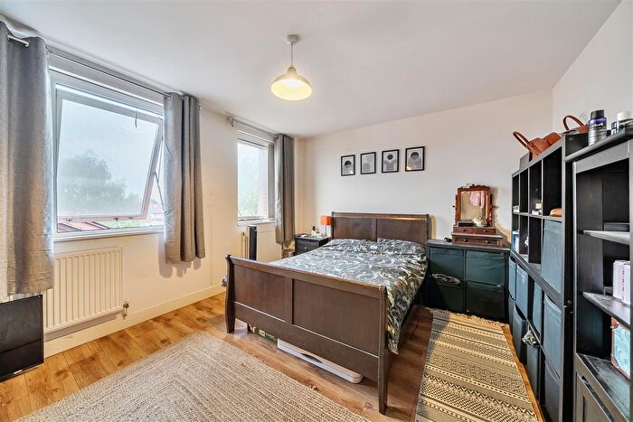 1 Bedroom Flat For Sale In Crimson Court, Uxbridge Road, Hillingdon, UB10