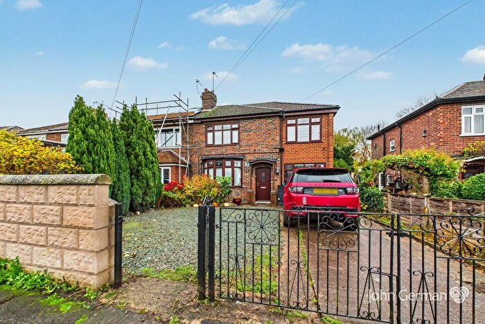 4 Bedroom Semi-Detached House For Sale In Holmcroft Road, Stafford, ST16