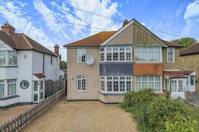 4 Bedroom Semi Detached House For Sale In Mornington Avenue, Bromley, Kent, BR1